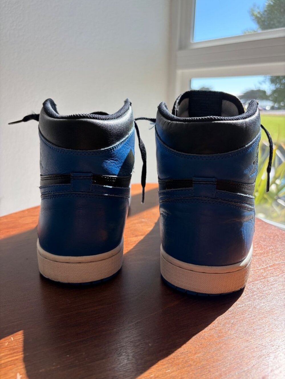 Nike Air Jordan 1 Retro High OG Royal 2017 Mens 11.5